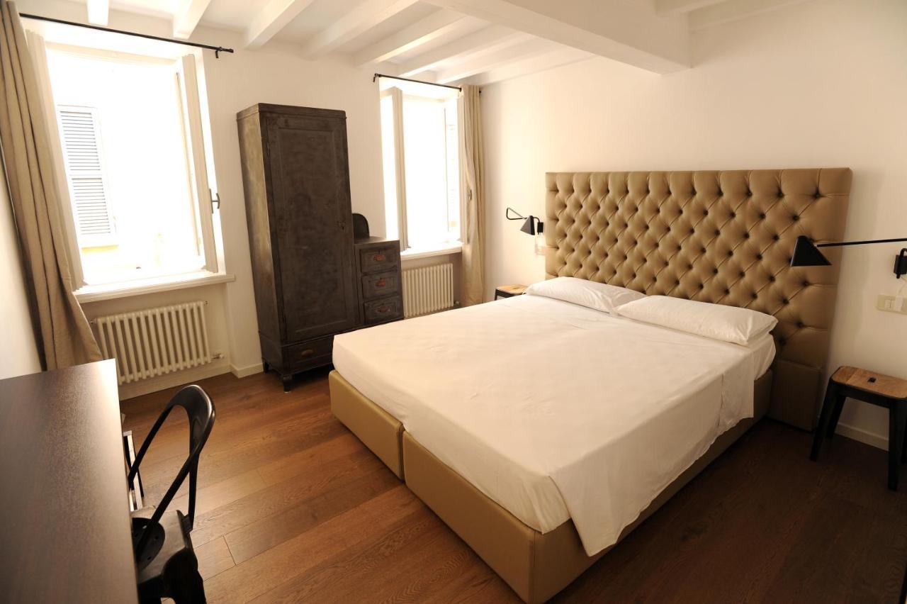 Opera 11 R&B Bed and Breakfast Parma Buitenkant foto